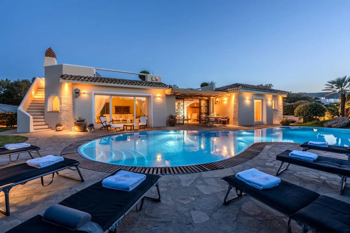 Villa Flor, casa esclusiva con piscina a Stintino