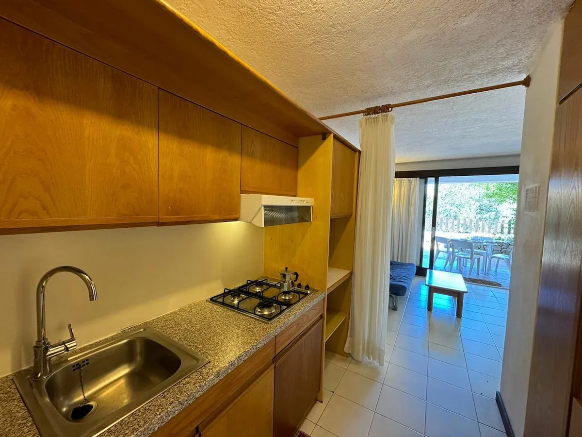 Appartamento con terrazza e piscina foto 14